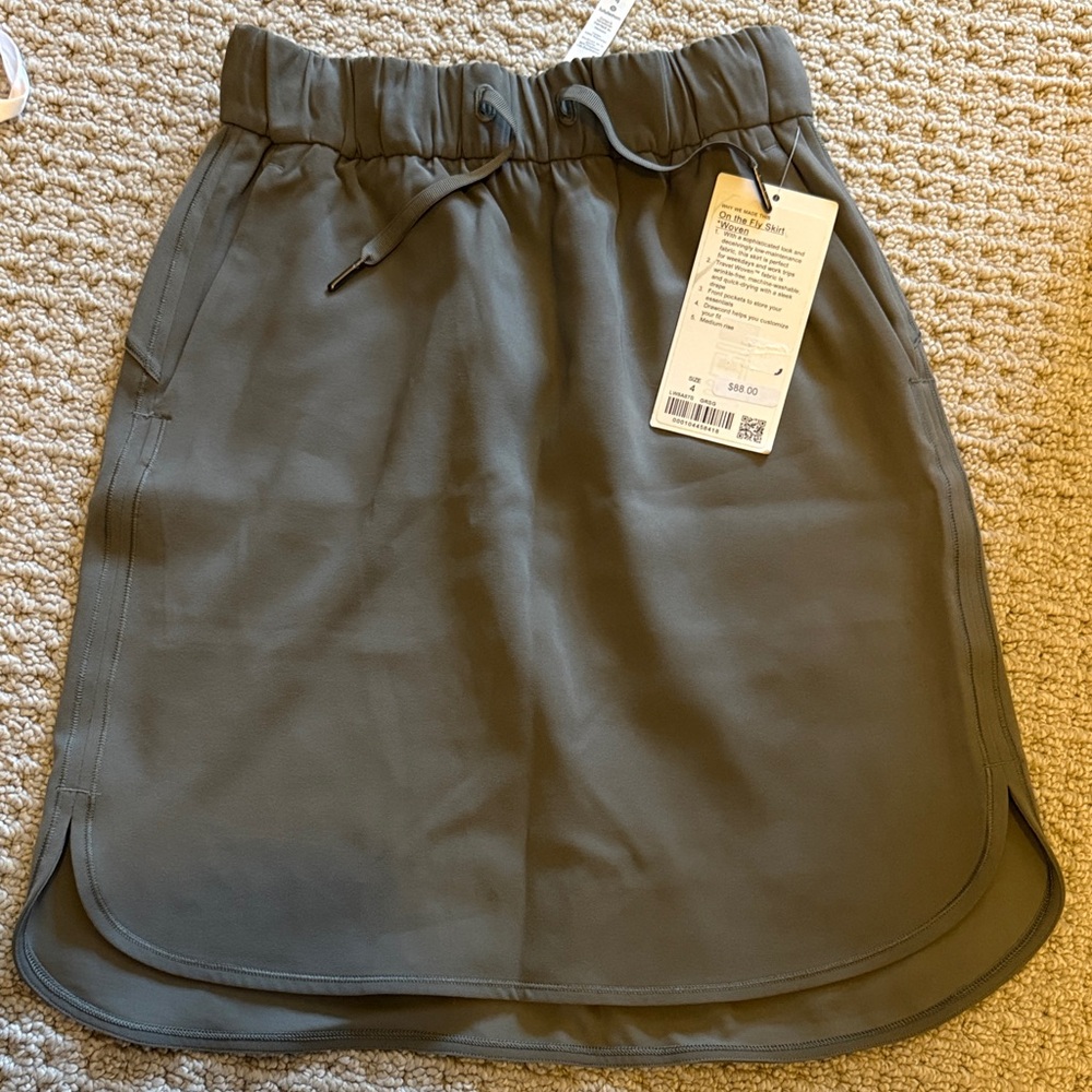lululemon athletica A-Line Skirt in Gray - on the fly skirt woven